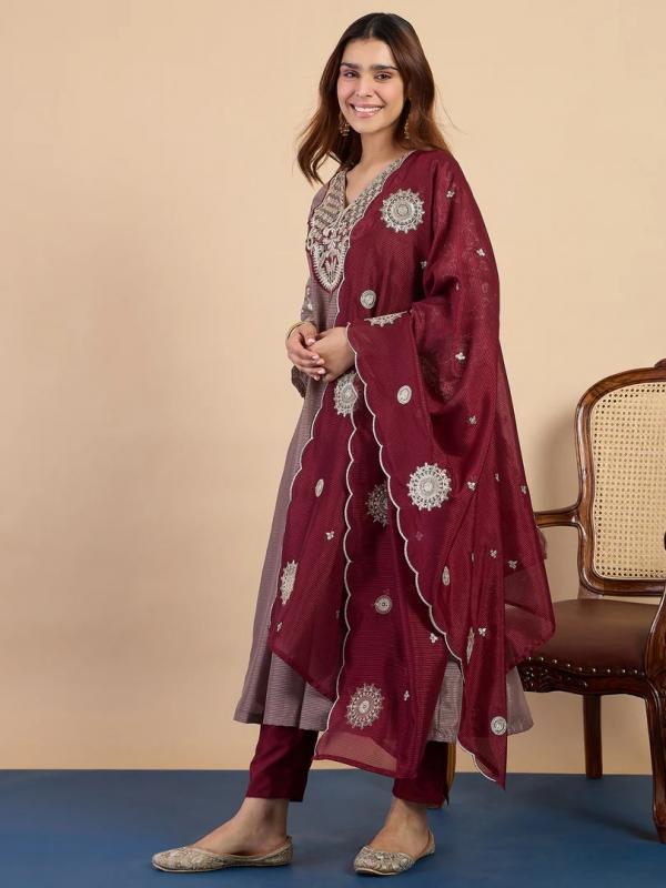 VP 9826 M Ethnic Premium Kurta Pant Set